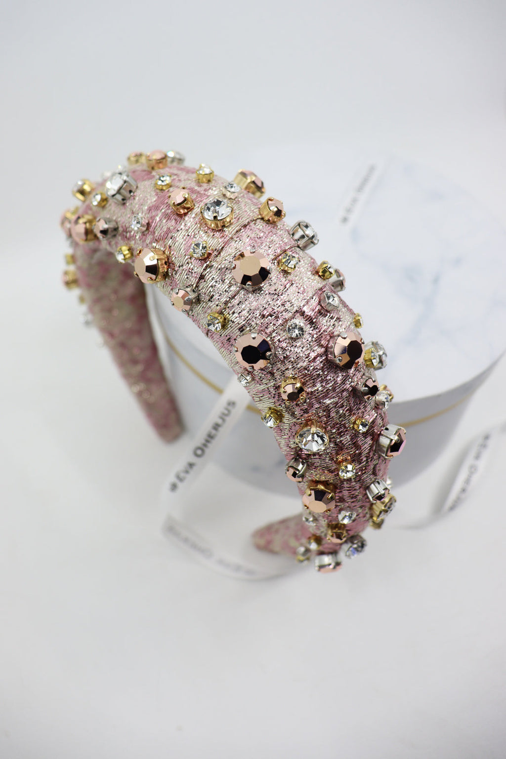 Hochsteckfrisur Abby mit Swarovski- und Preciosa-Kristallen