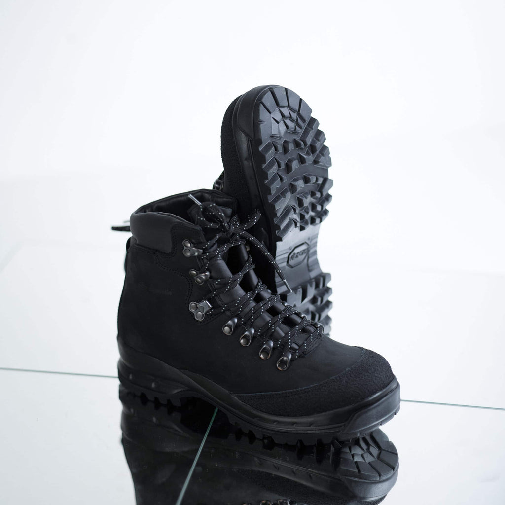553P Schwarze Wanderstiefel