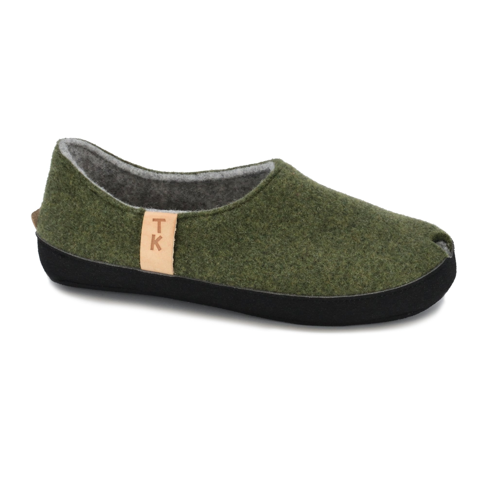 TOKU Budapest · lambswool slippers · handmade in Estonia · arch-support slippers · warm felt shoes · slow fashion · Estonian design · cozy home footwear