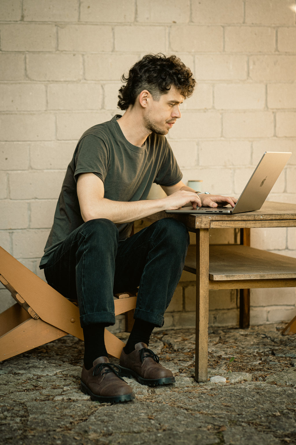 WIDGET Derby Dark Brown