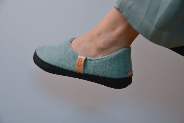 TOKU Budapest · lambswool slippers · handmade in Estonia · arch-support slippers · warm felt shoes · slow fashion · Estonian design · cozy home footwear