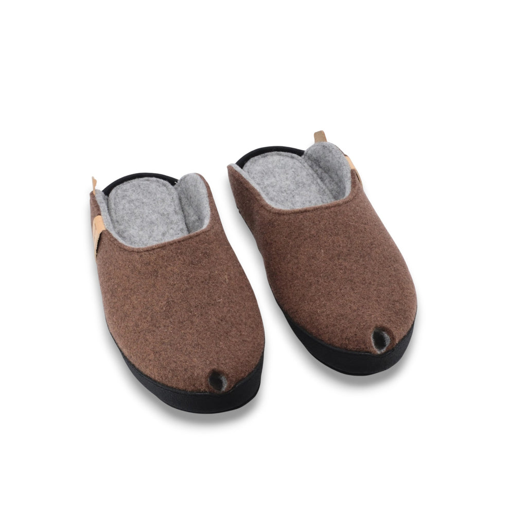 TOKU Brussel Slippers - Bruin